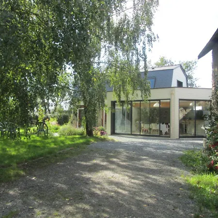 Couette-café La Petite Charnasserie 3*