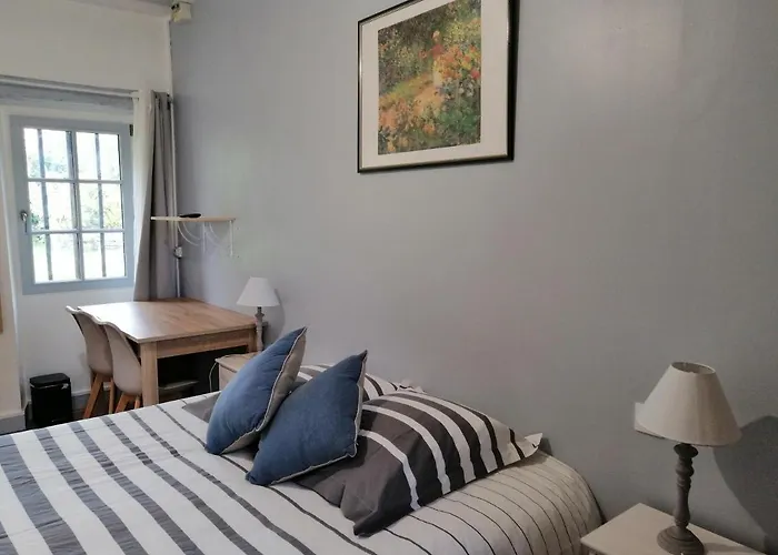 Bed & Breakfast La Petite Charnasserie Angers